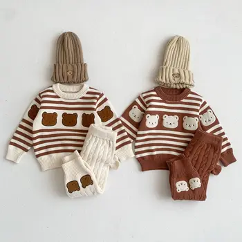 2023 Осень Зима Новорожденный Мальчик Комплект одежды из 2 предметов, вязаный свитер с длинными рукавами и рисунком мультяшного медведя, топы в полоску, брюки, теплый костюм