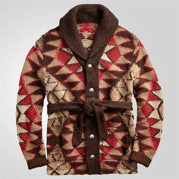 2024 Жаккардовый кардиган в стиле ретро для мужчин, осень-зима, толстый вязаный свитер, пуловер с отворотами на шнуровке, Свободная уличная одежда, мужские топы